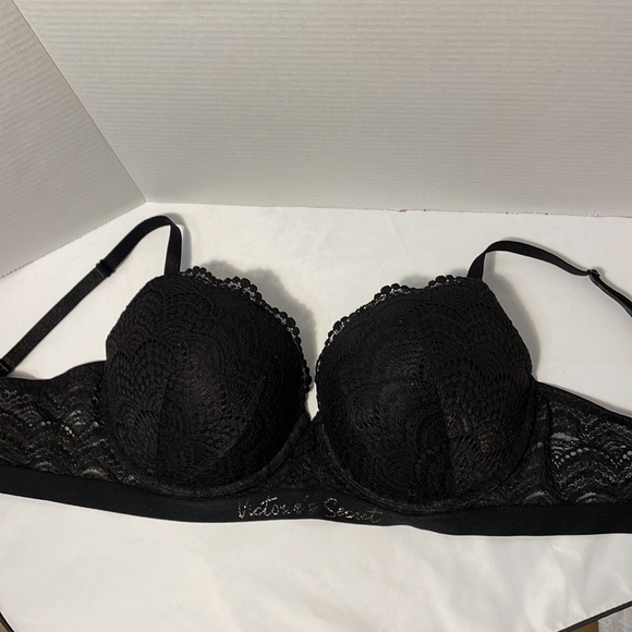 Victoria’s Secret black push up full coverage lace bra. 38DD - Picture 10 of 10